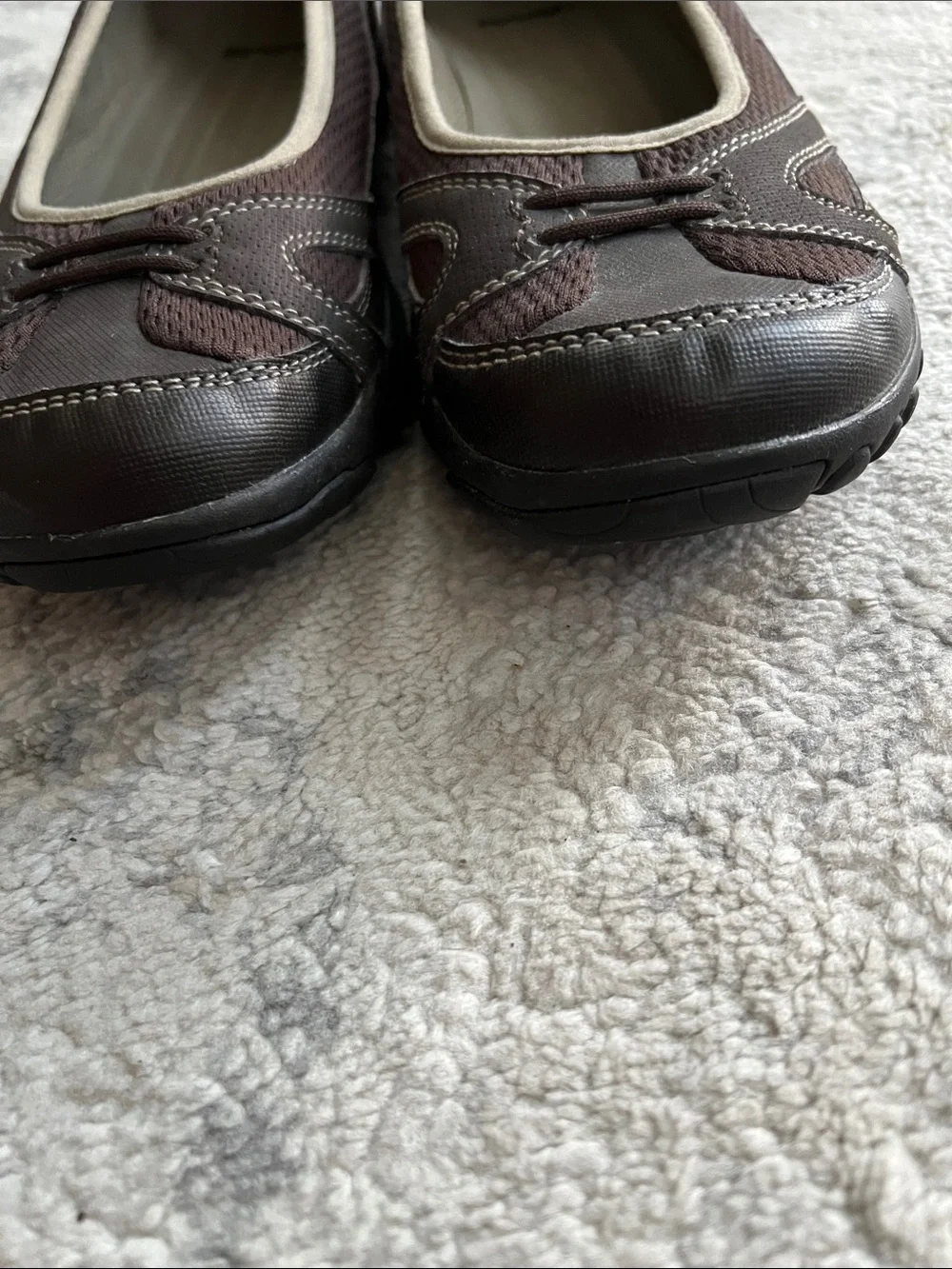 Teva Comfort Casual Slip-On Flats in Brown - Women's size 9